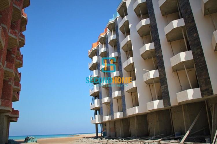 1 комнатная квартира с видом на море и частным пляжем